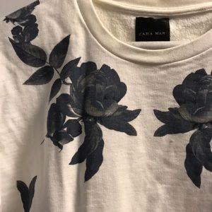 Zara white and blue rose sweatshirt Clearance